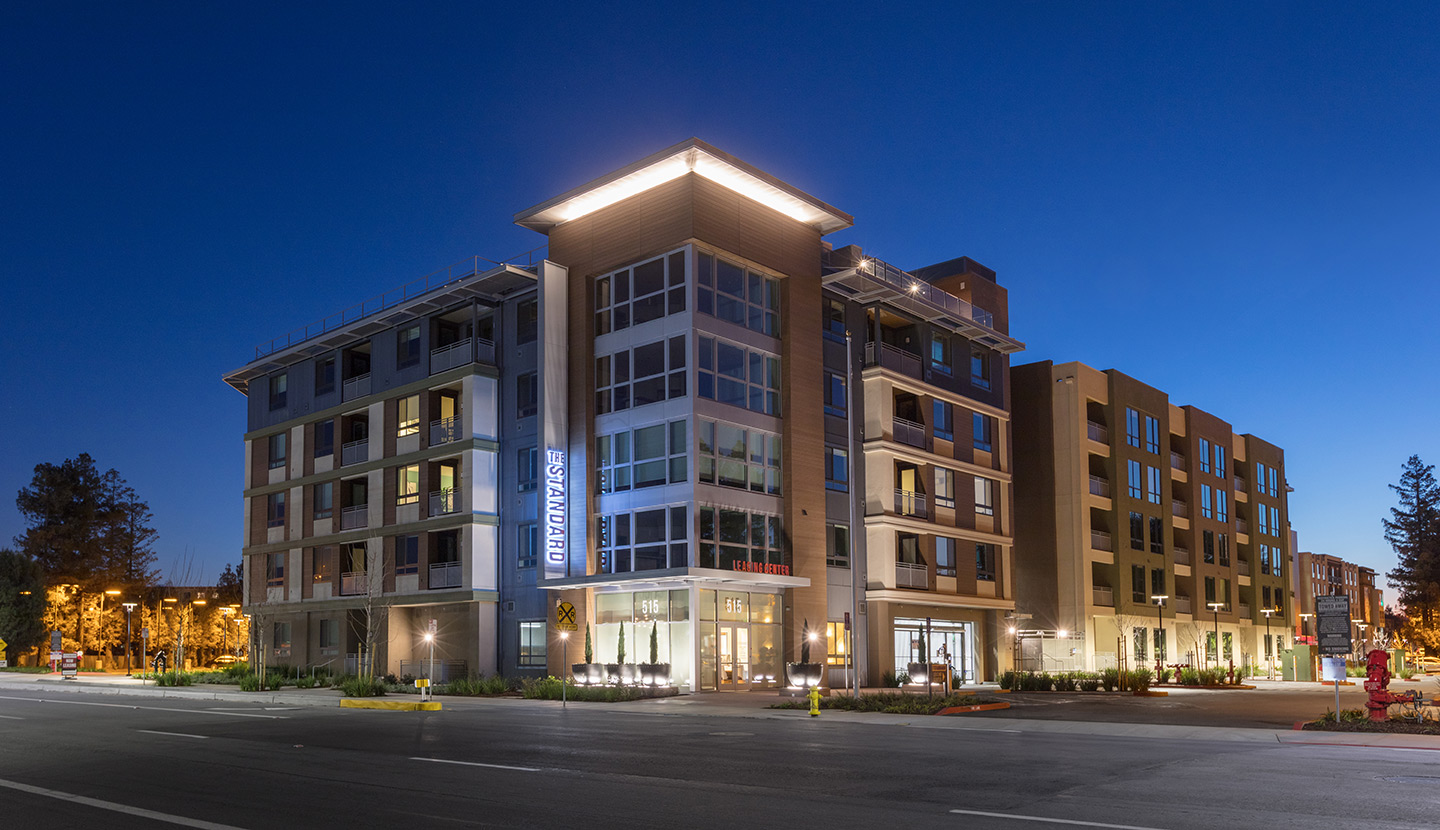 Night view of an apartment complex